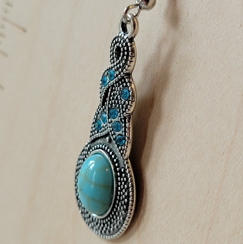 🔥LAST PAIR🔥Crystal Shimmer Turquoise Drop Earrings - Picture 5 of 8